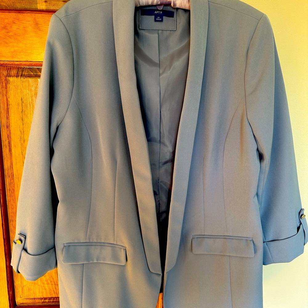 Women’s Dressy Blazer